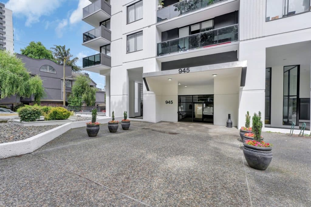 Governor’s Square — 1 Bedroom - Photo 3