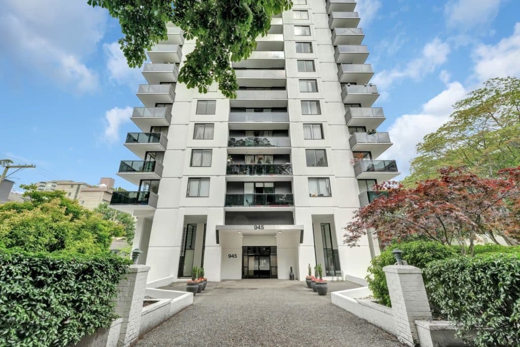 Governor’s Square — 1 Bedroom - Photo 2