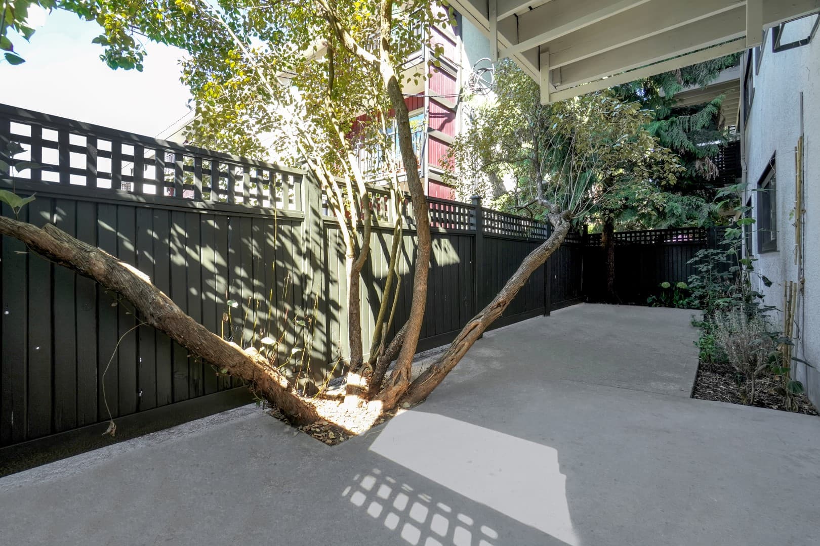 165 19th Street — North Van 2 Bedroom - Photo 19