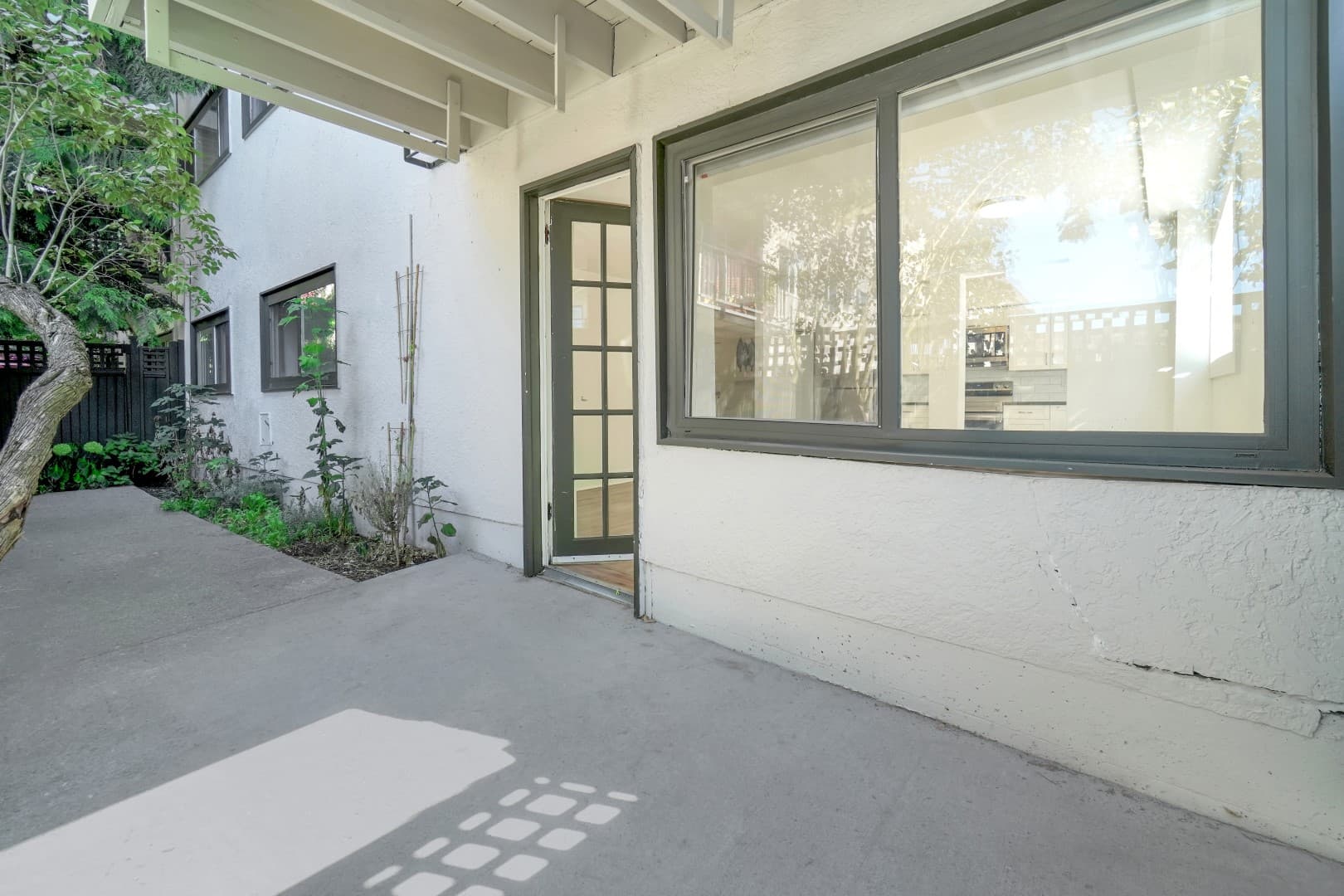 165 19th Street — North Van 2 Bedroom - Photo 20