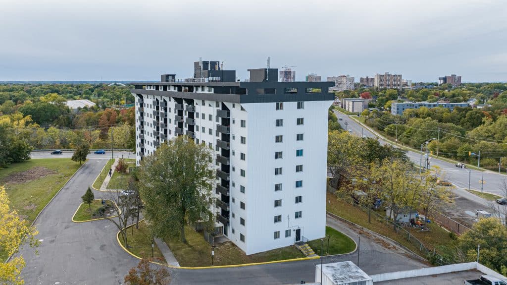 Emerald Towers — 1 Bedroom - Photo 8