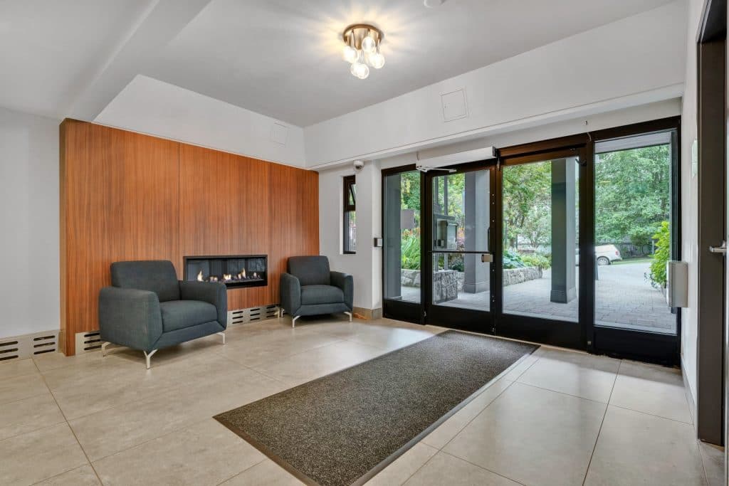 Lancaster House — Bachelor - Photo 4