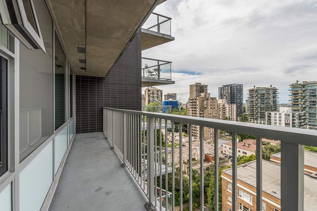 The Lauren — 3 Bedrooms - Photo 21
