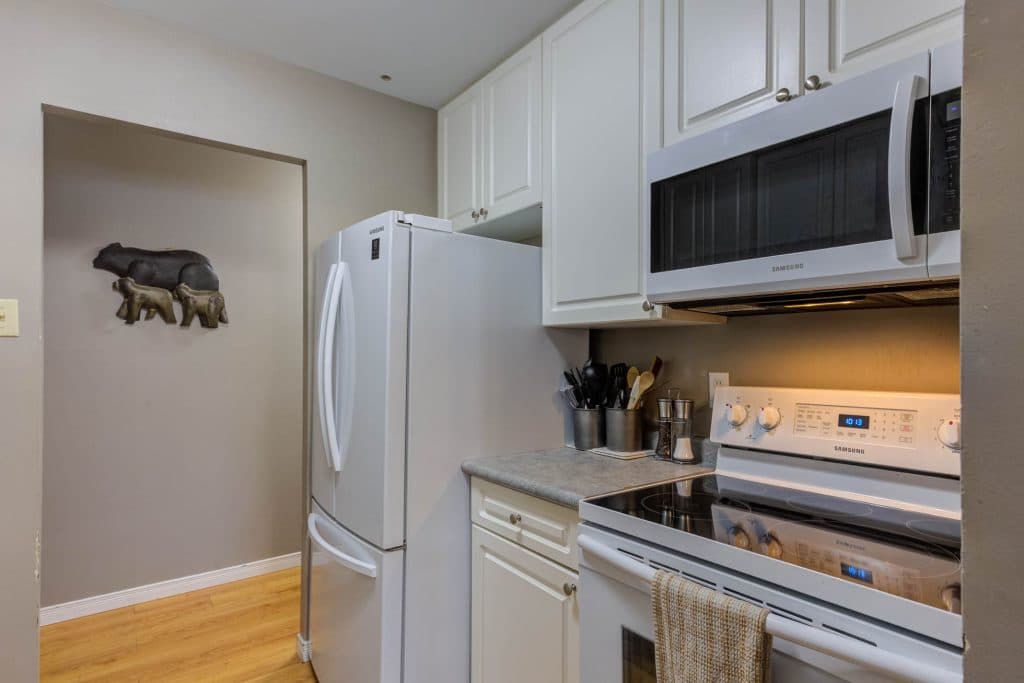 Ewaid Apartments — 2 Bedrooms - Photo 8