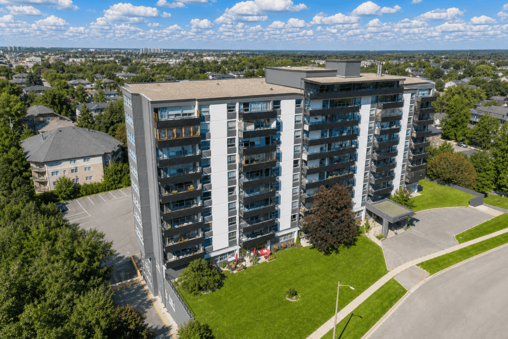 Parkview Kingston Apartments — 3 Bedrooms - Photo 9