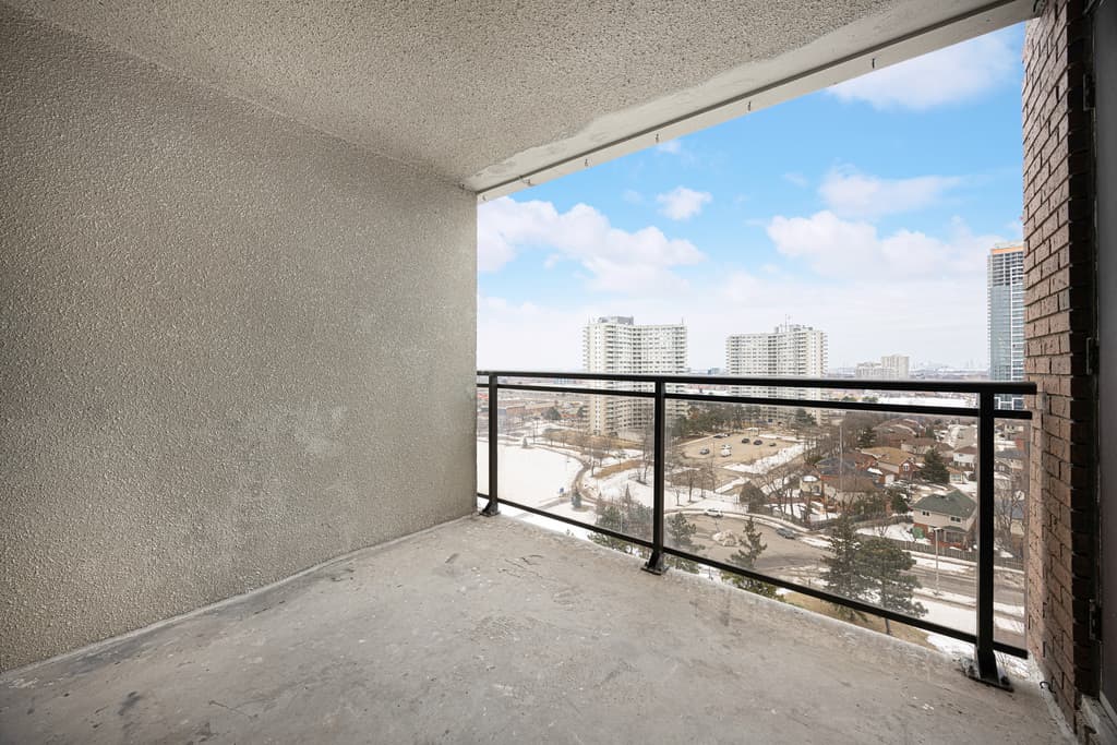 Brampton Towers — 1 Bedroom - Photo 32