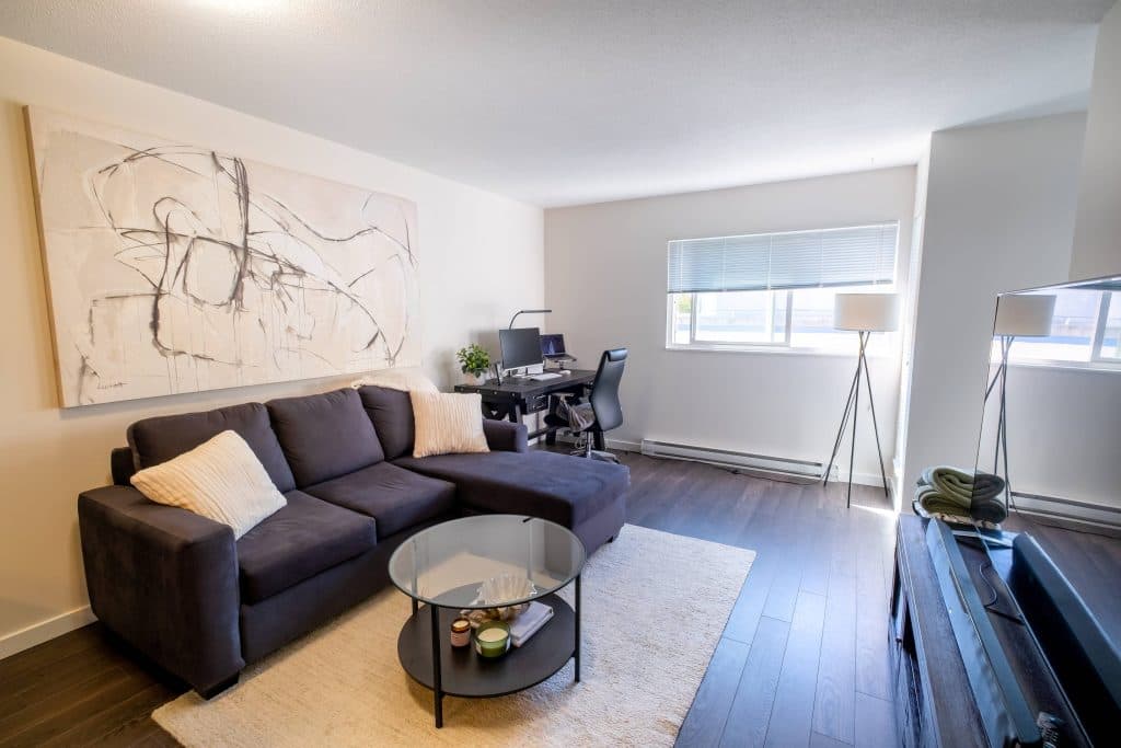 French Court — 1 Bedroom - Photo 4