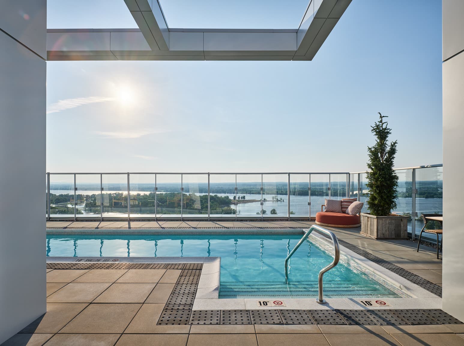 Petrie's Landing | Waterfront Towers — 1 Bedroom - Photo 25
