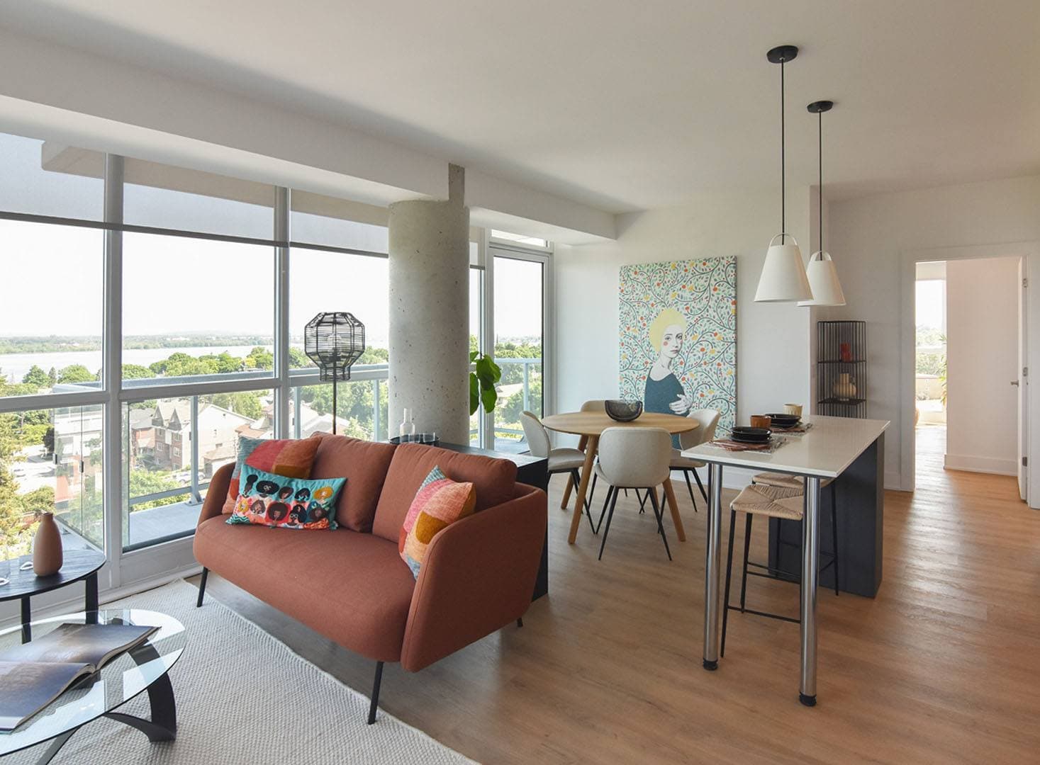 929 Richmond — 2 Bedrooms* - Photo 15