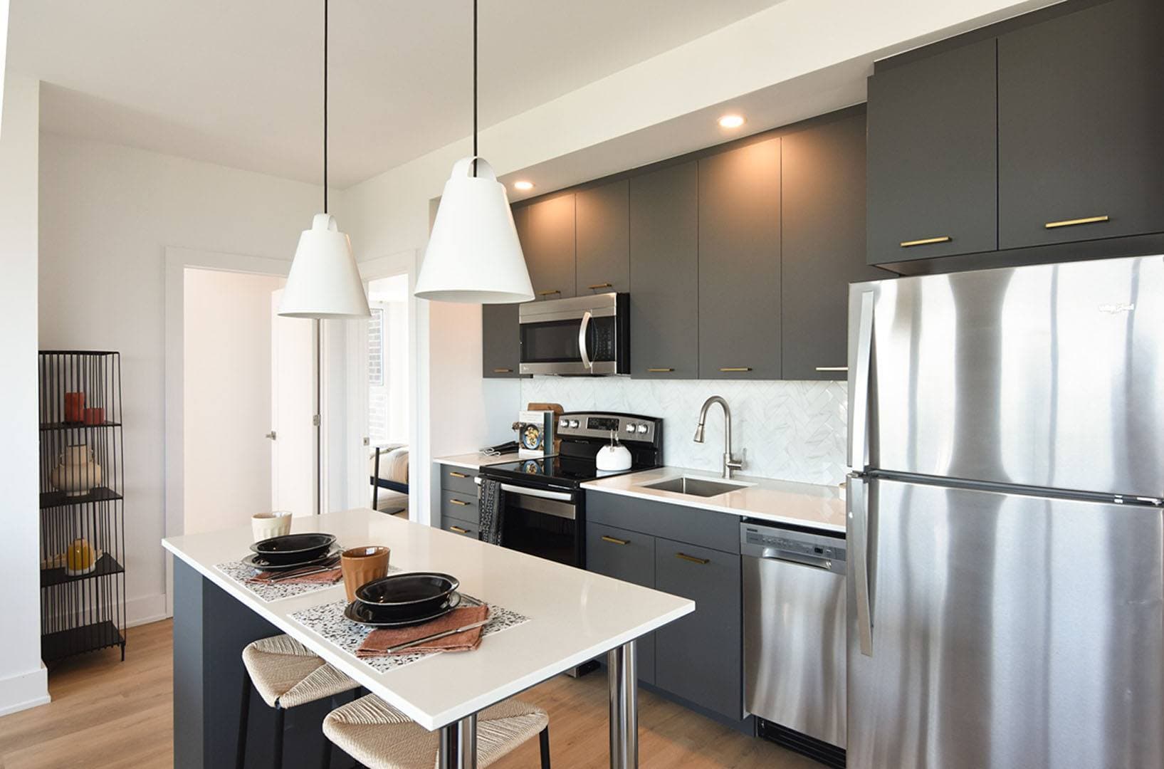 929 Richmond — 2 Bedrooms* - Photo 17