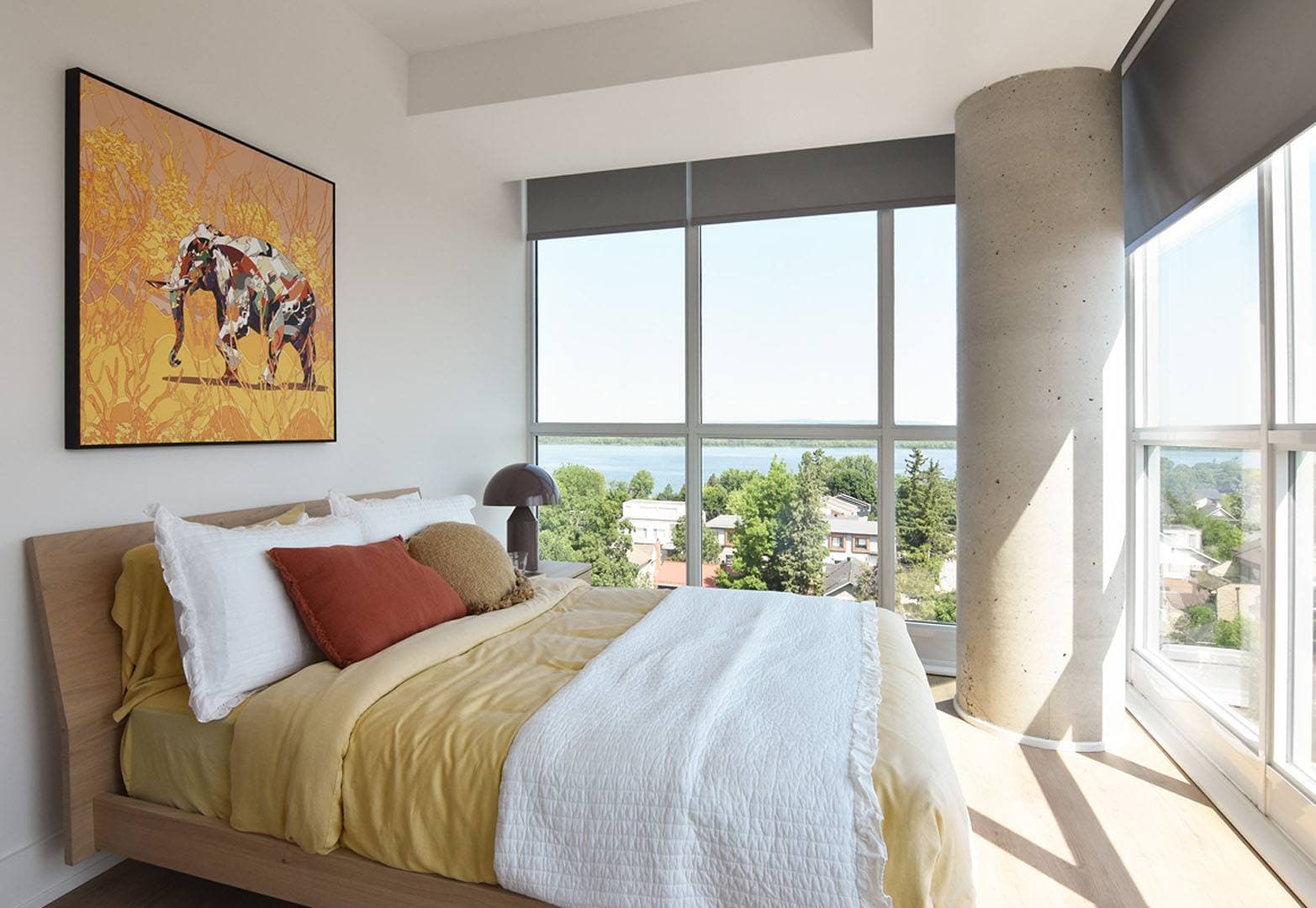 929 Richmond — 2 Bedrooms* - Photo 20