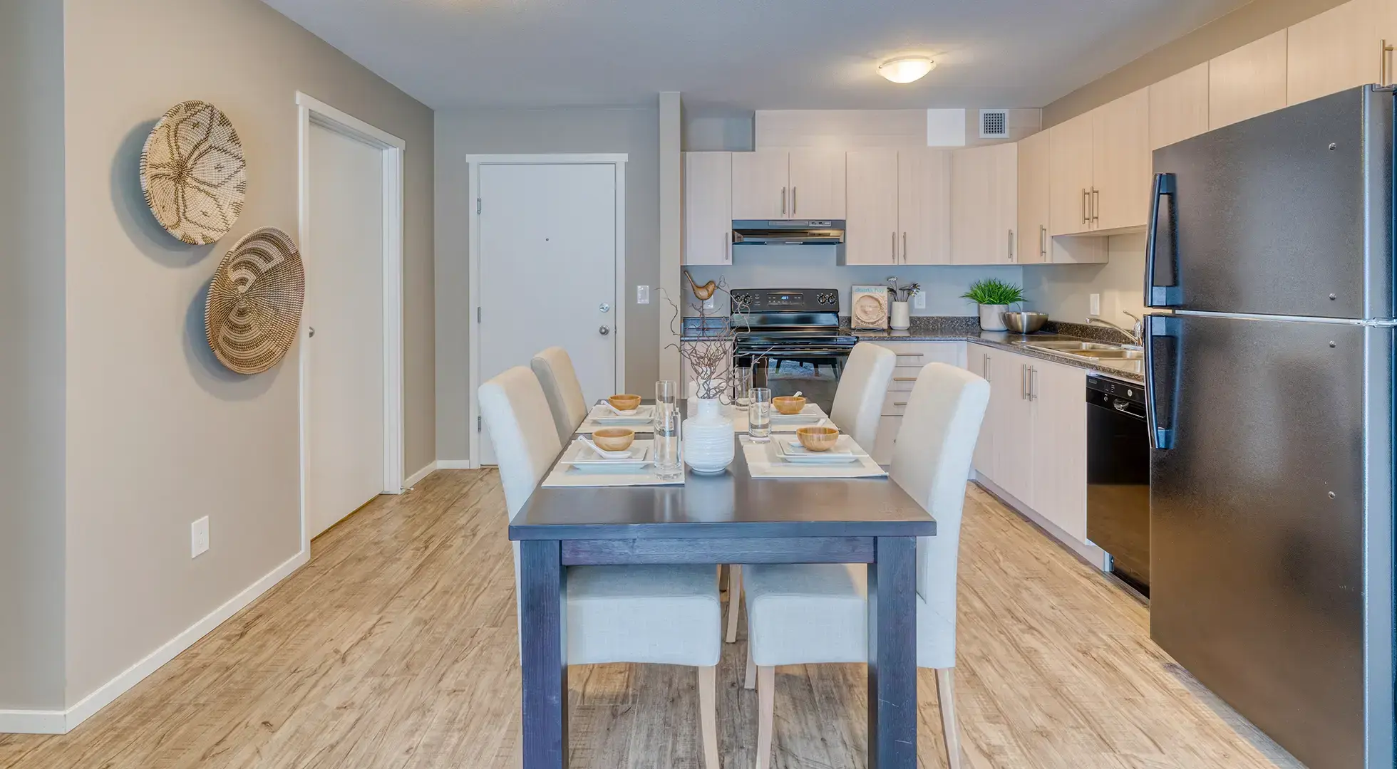 Aurora Heights — Two Bedroom One Bath - Photo 4