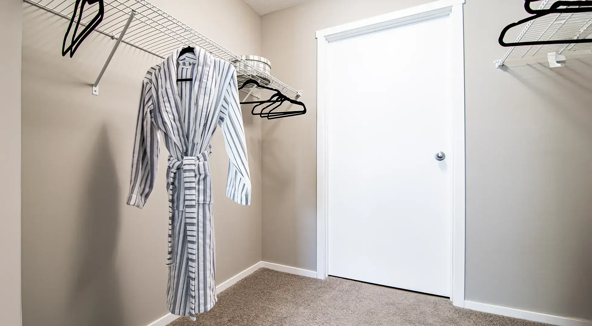 Laredo Grande — One Bedroom One Bath - Photo 8