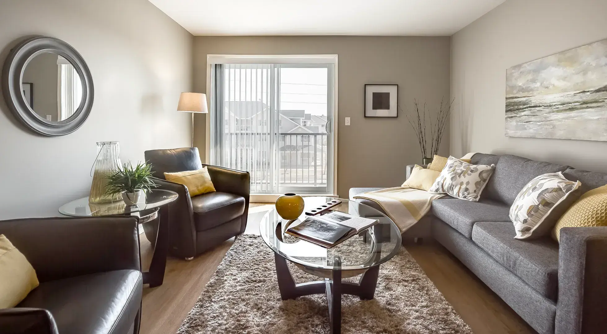 Vista Pointe — Three Bedroom One Bath - Photo 3