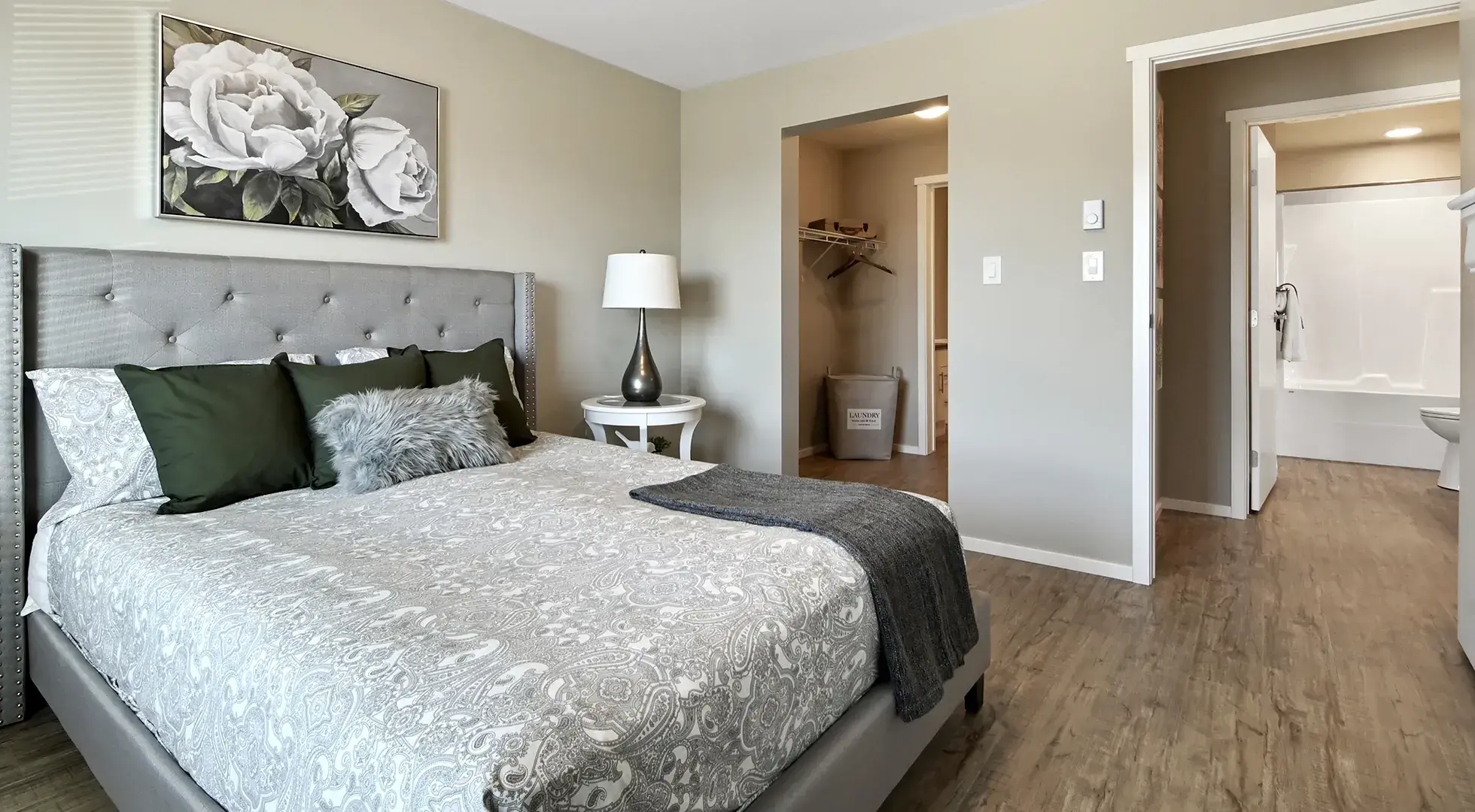 Hillcrest Village — One Bedroom One Bath - Photo 5