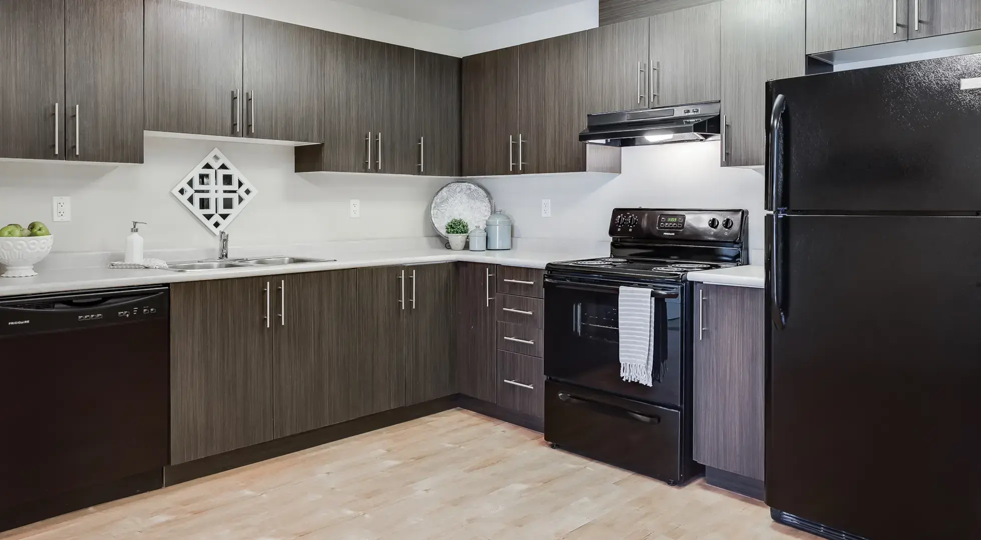 Parkview Place — Two Bedroom One Bath Den - Photo 5