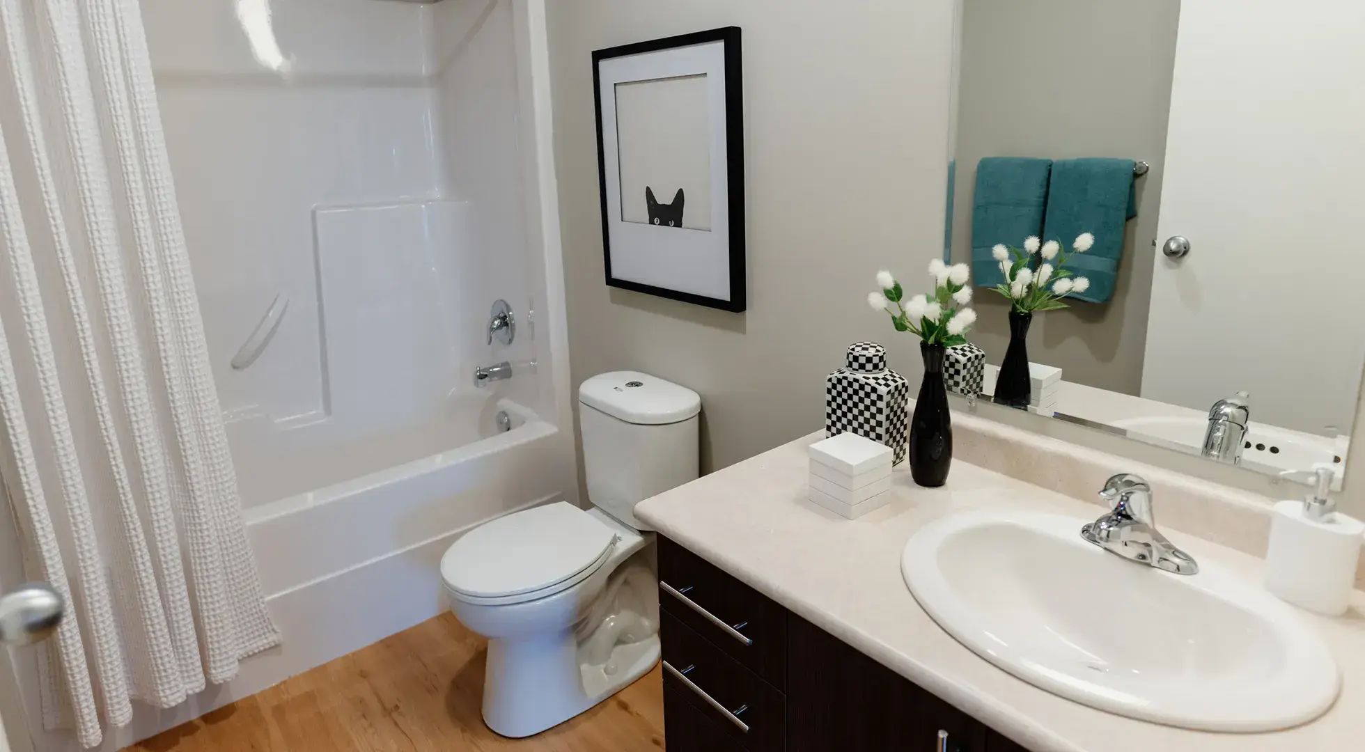 South Pointe Terrace — Two Bedroom Two Bath Den - Photo 8