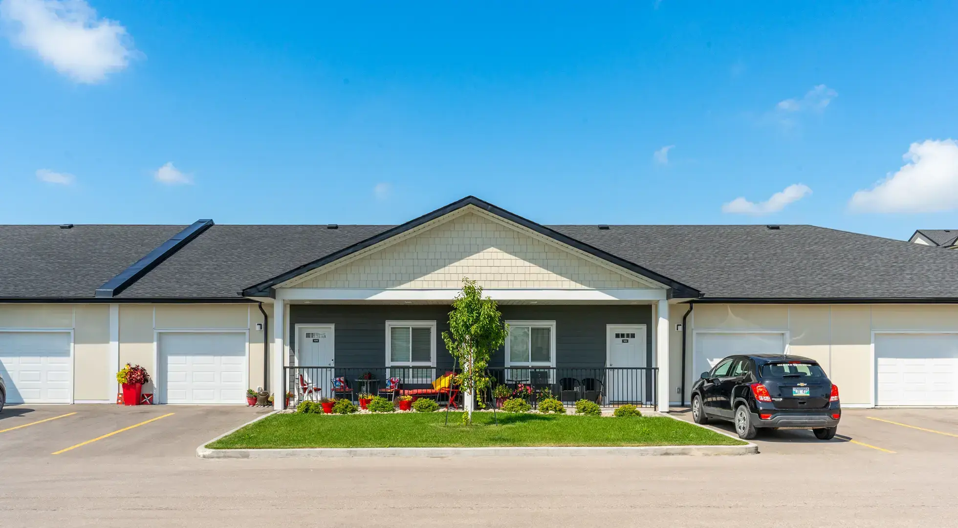 Selkirk Meadows — Three Bedroom 2.5 Bath Townhome - Photo 7