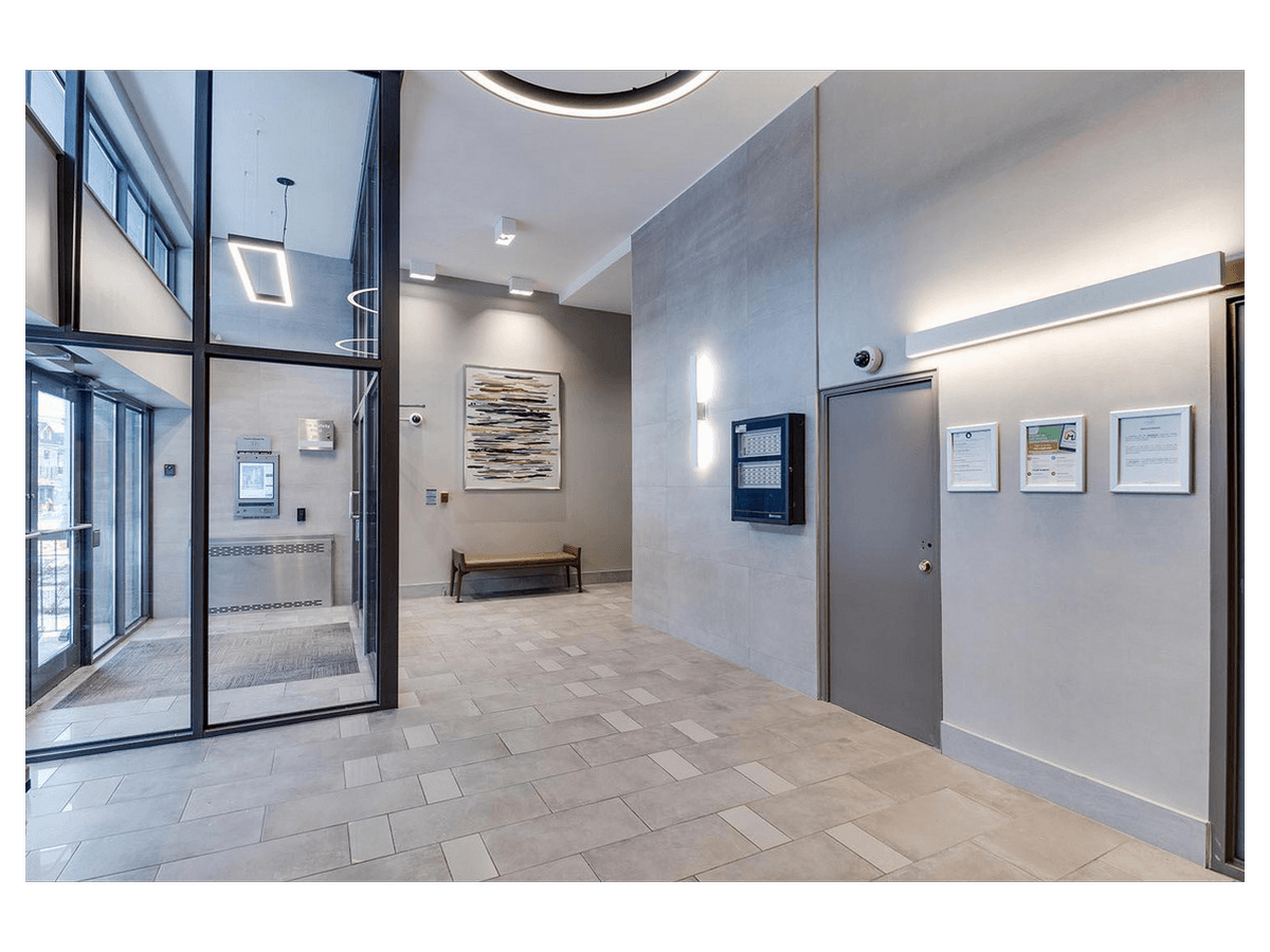 2220 Weston Road — 1 BEDROOM - Photo 30