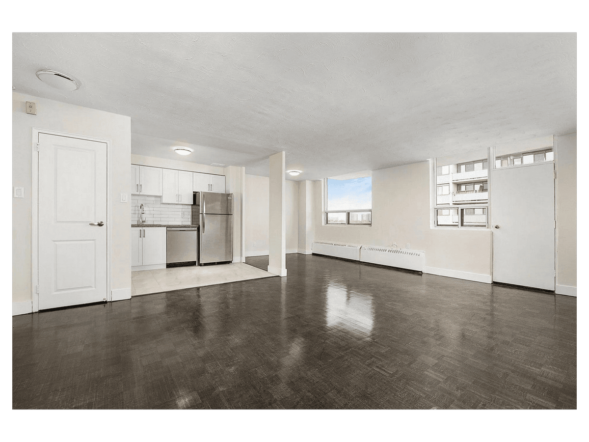 2292 Weston Road — 1 BEDROOM - Photo 7