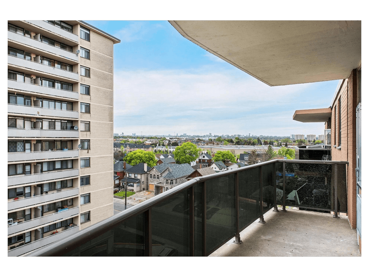 2292 Weston Road — 1 BEDROOM - Photo 12