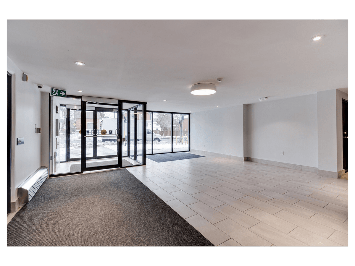 2292 Weston Road — 1 BEDROOM - Photo 19