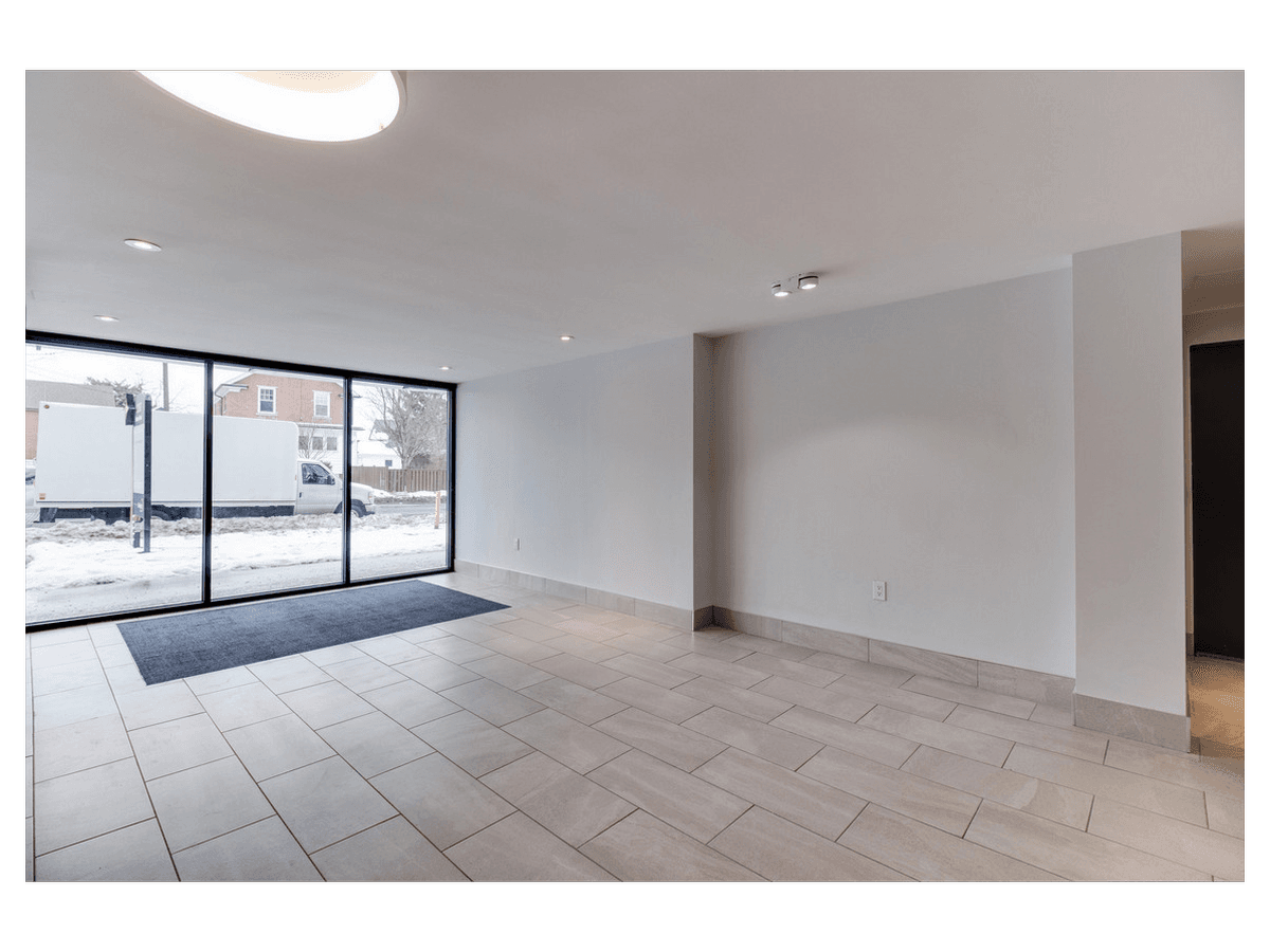 2292 Weston Road — 1 BEDROOM - Photo 20