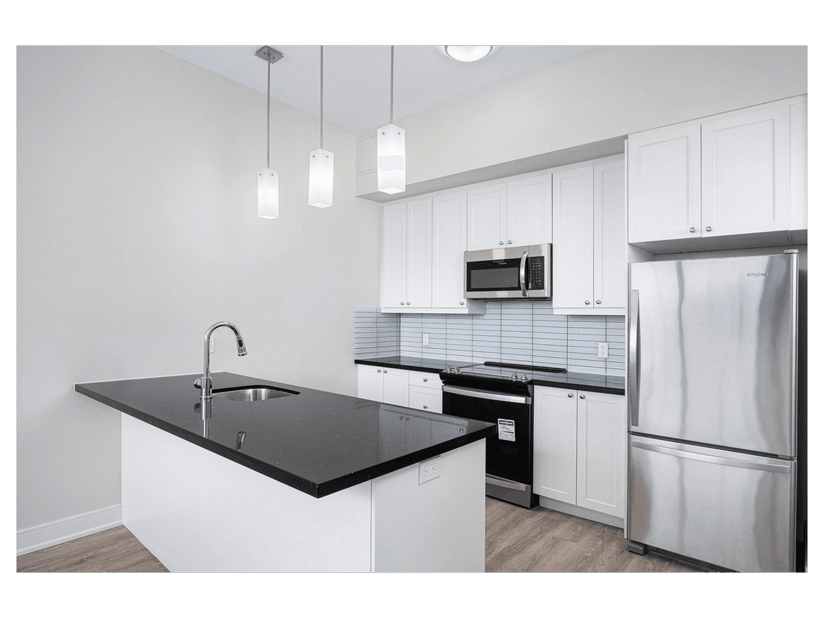 1465 Lawrence Avenue West — 1 BEDROOM - Photo 5
