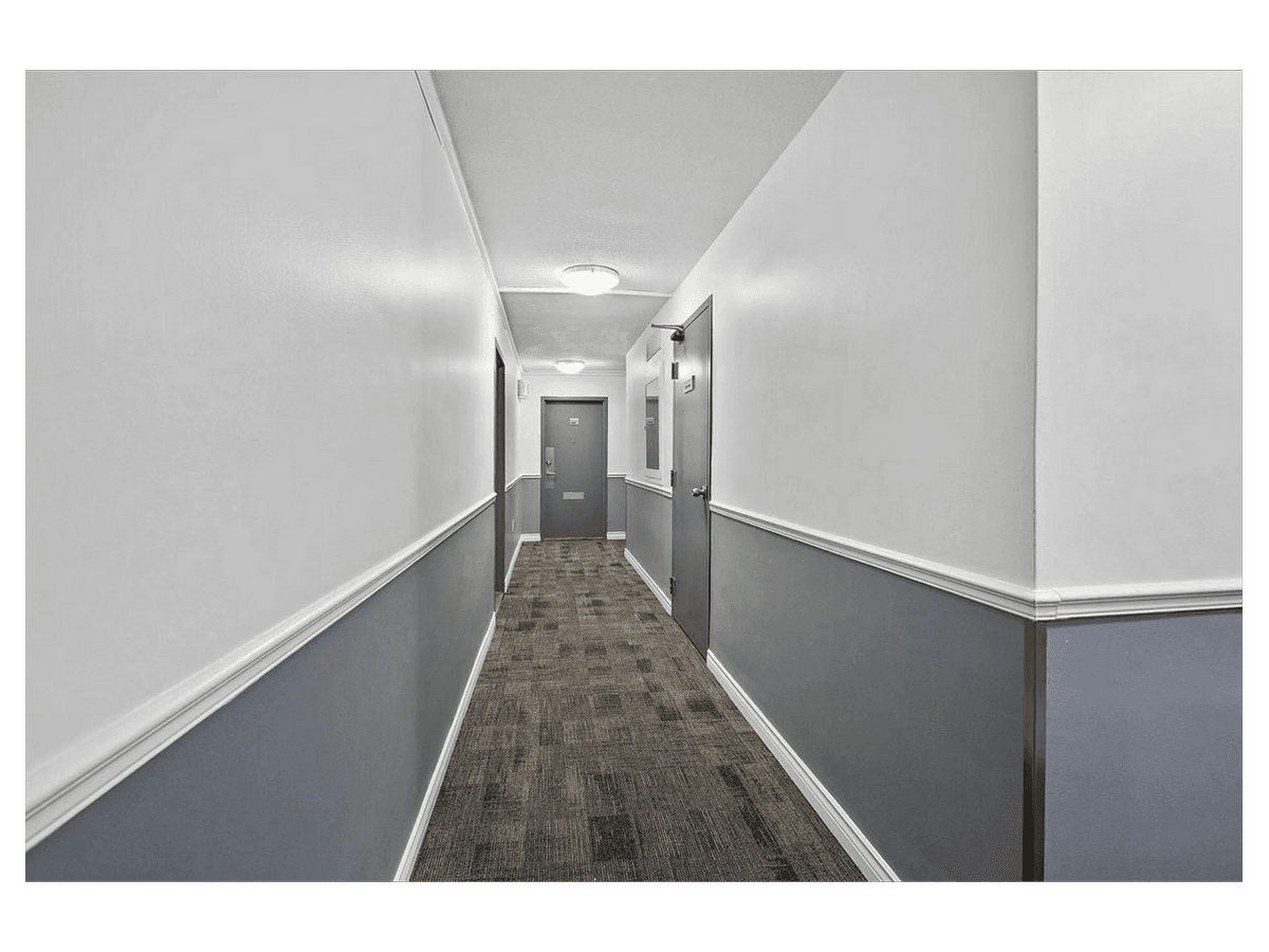 1465 Lawrence Avenue West — 1 BEDROOM - Photo 11