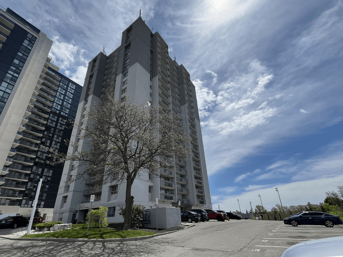 1465 Lawrence Avenue West — 1 BEDROOM - Photo 22
