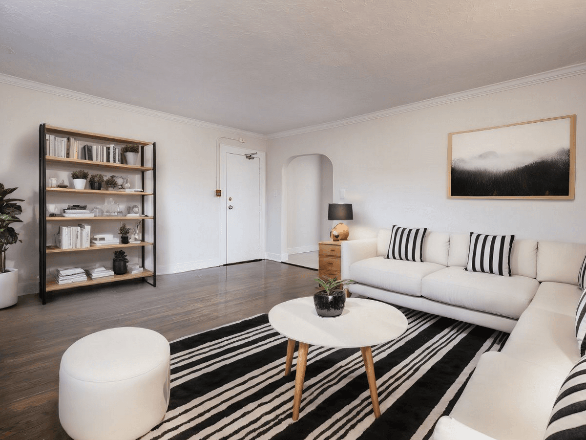 2402-2404-2406 Queen Street East — 1 Bedroom Medium - Photo 11