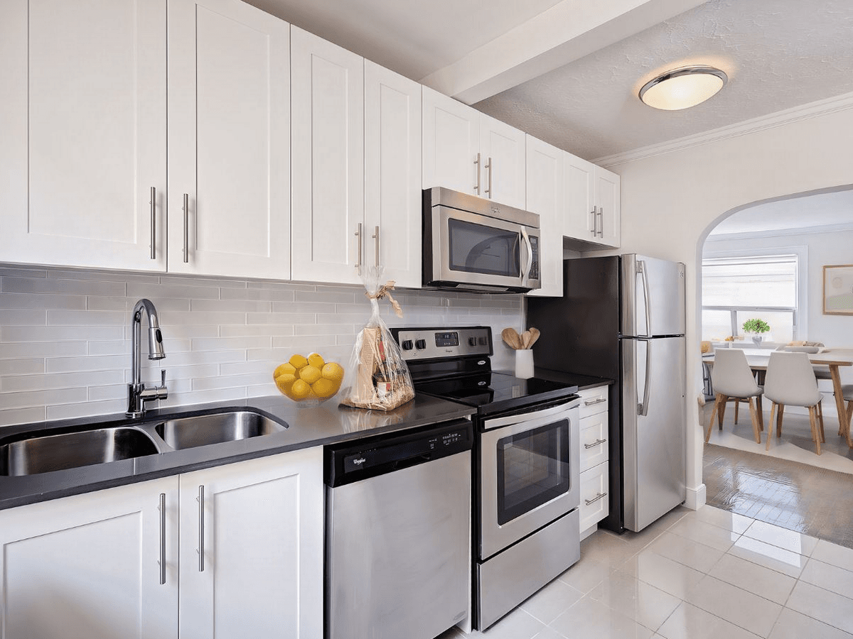 2402-2404-2406 Queen Street East — 1 Bedroom Medium - Photo 7