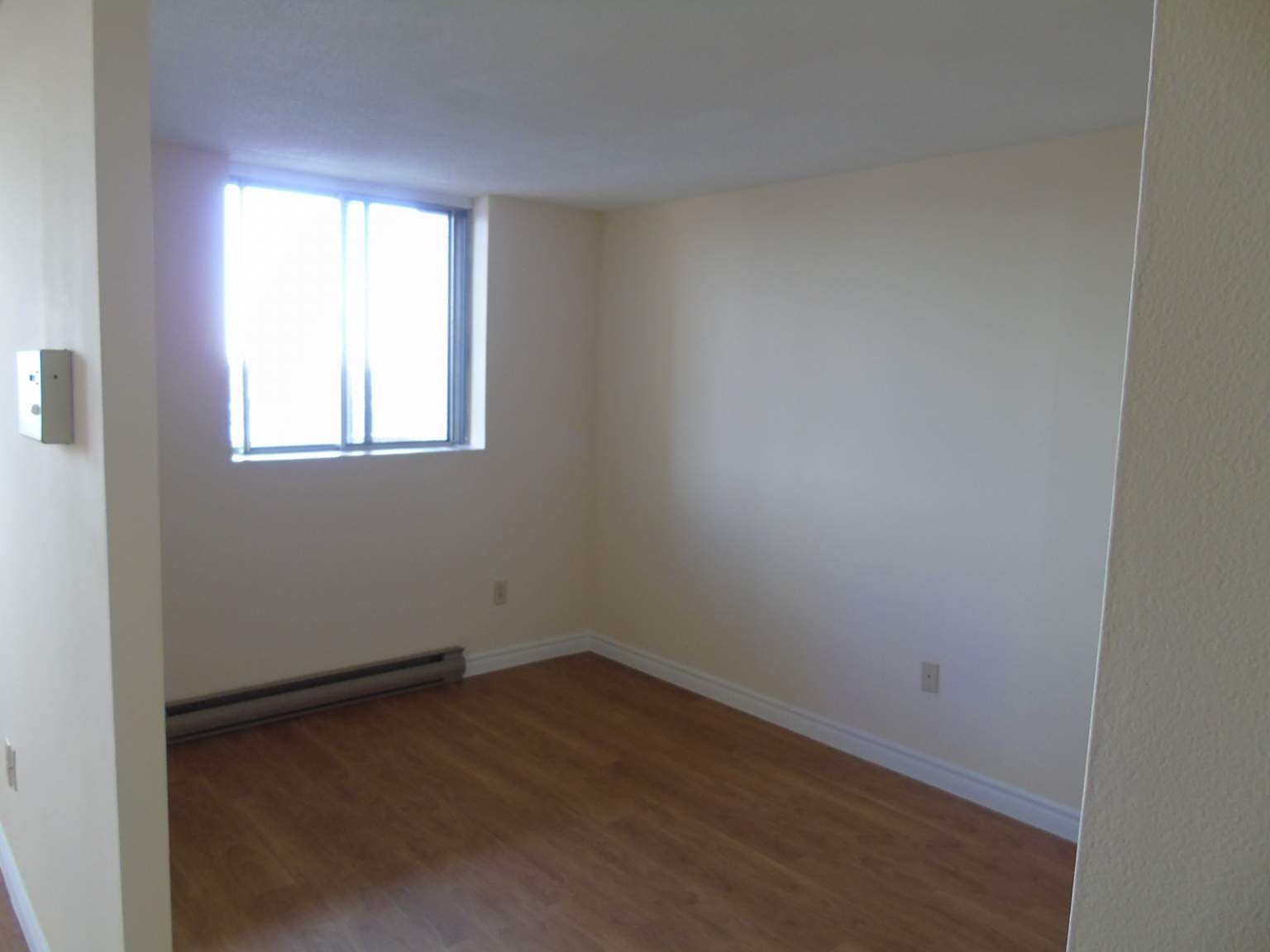 Glen Gardens — One Bedroom - Photo 14