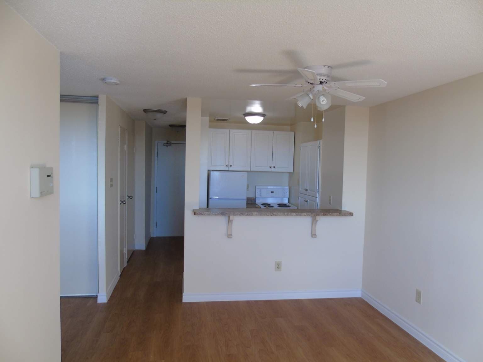 Glen Gardens — One Bedroom - Photo 10