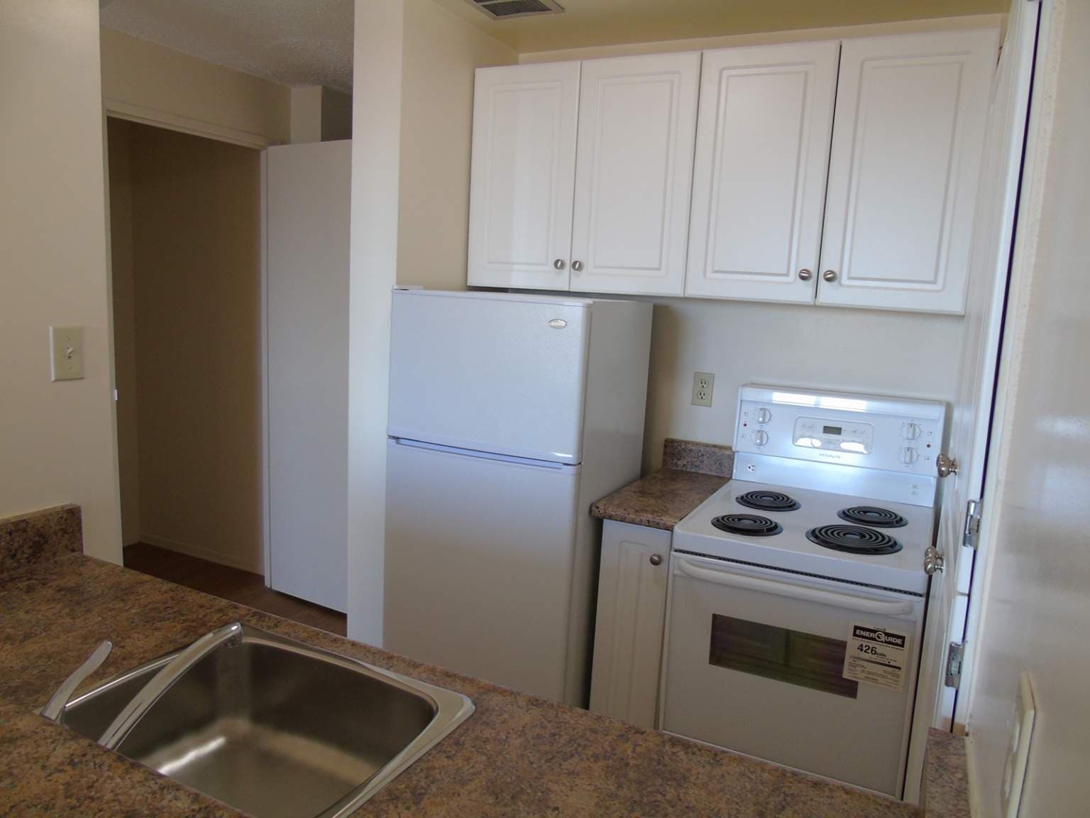 Glen Gardens — One Bedroom - Photo 12