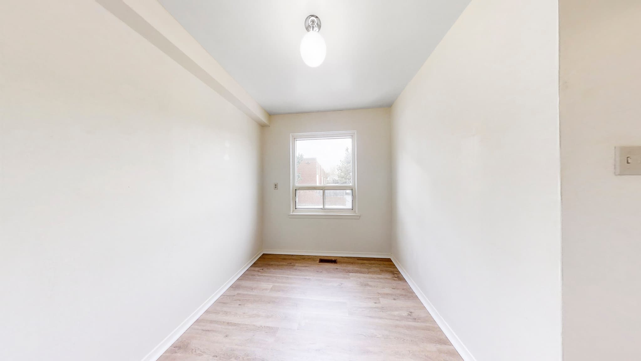 1-82 Flax Gardenway — 3 Bedroom - Photo 15