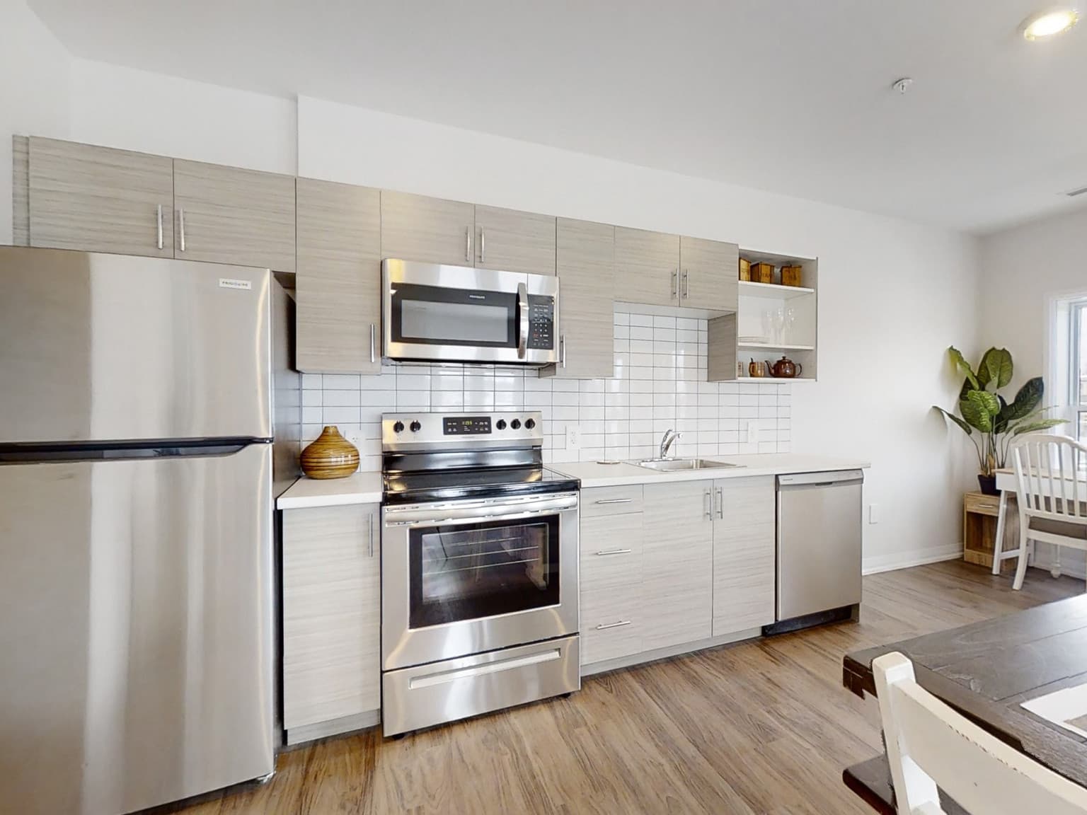 233 Dunlop — 1 Bedroom - Photo 3