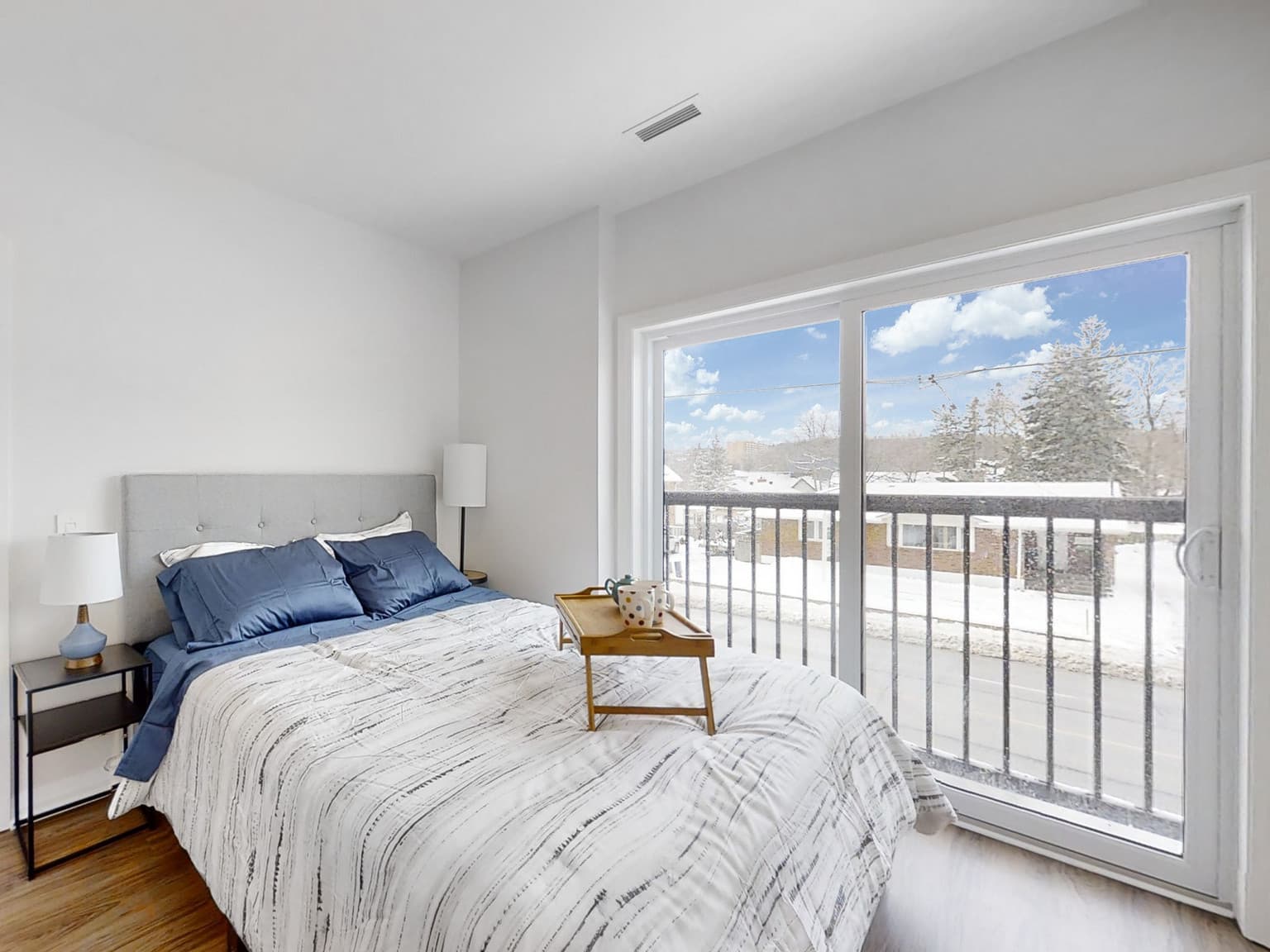 233 Dunlop — 1 Bedroom - Photo 2