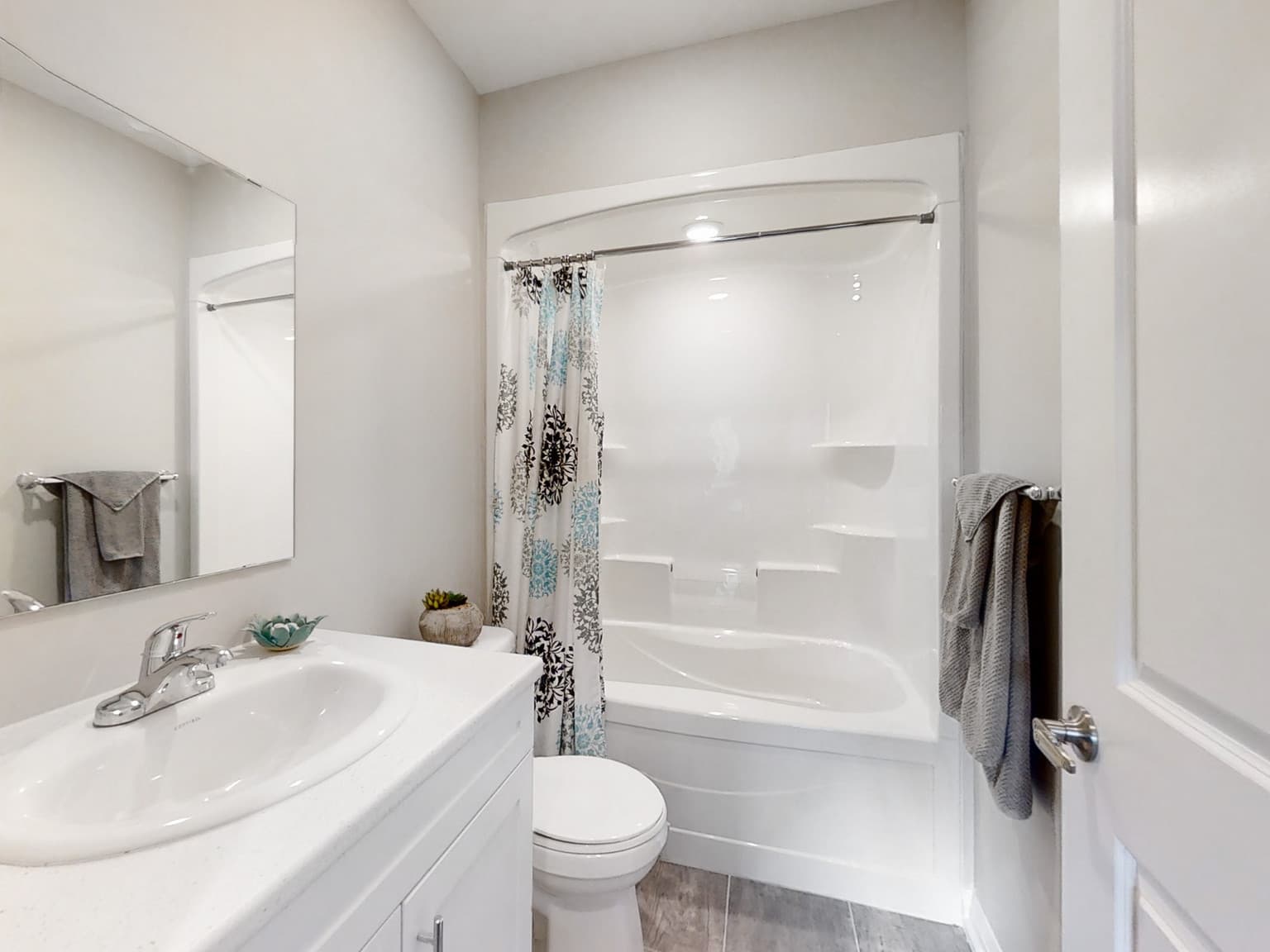 233 Dunlop — 1 Bedroom - Photo 15