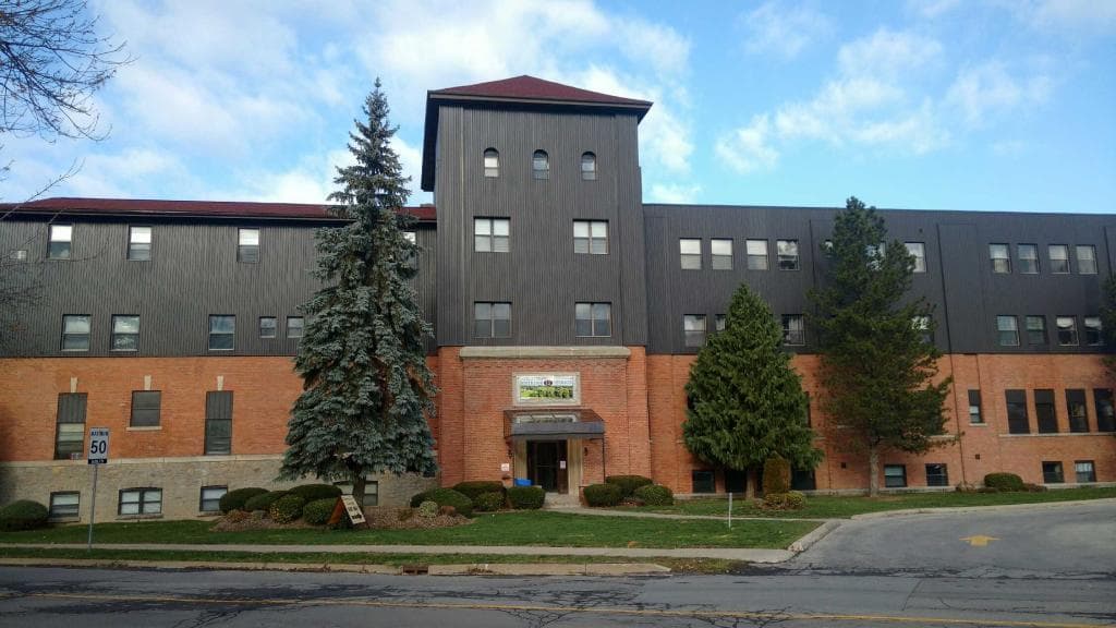 Riverside Terrace — 2 Bedroom call 905-732-8565 - Photo 4