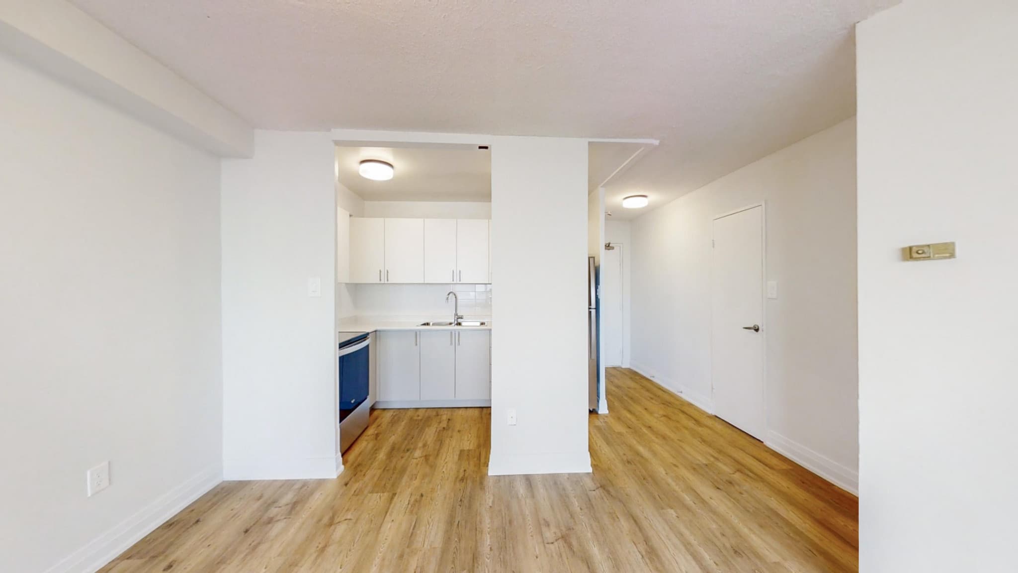 4001 Steeles Ave W. — Jr 2 Bedroom - One Month Free - Photo 7