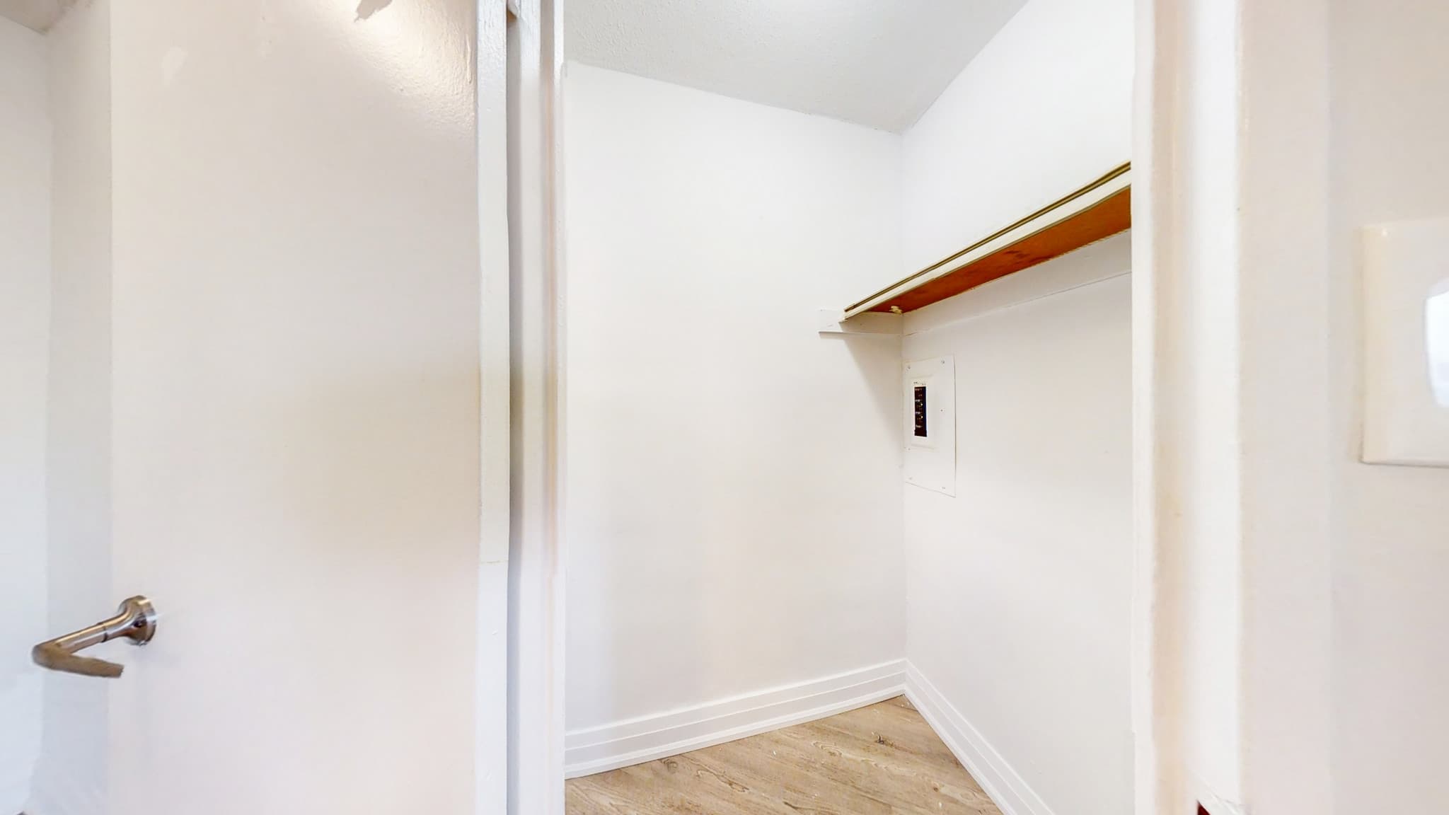 4001 Steeles Ave W. — Jr 2 Bedroom - One Month Free - Photo 12