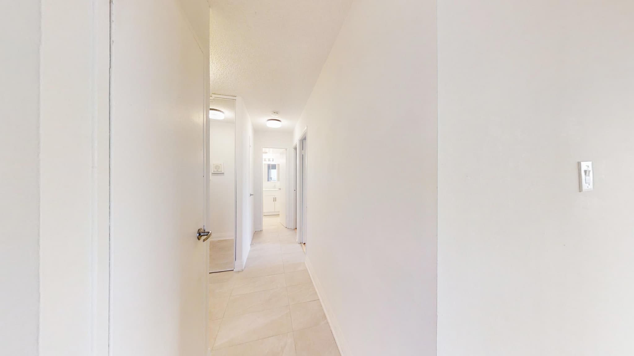 5000 Jane St — 2 Bedroom Large - 1 Month Free - Photo 8