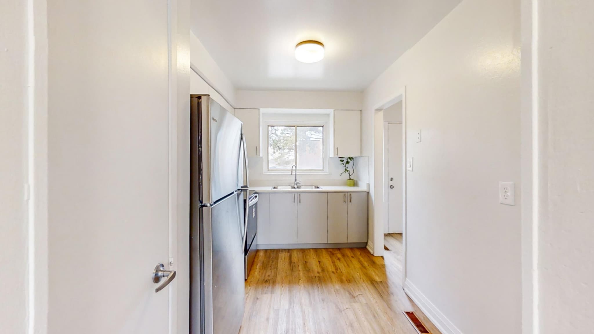 1-96 Red Cedarway — 3 Bedroom - Photo 6