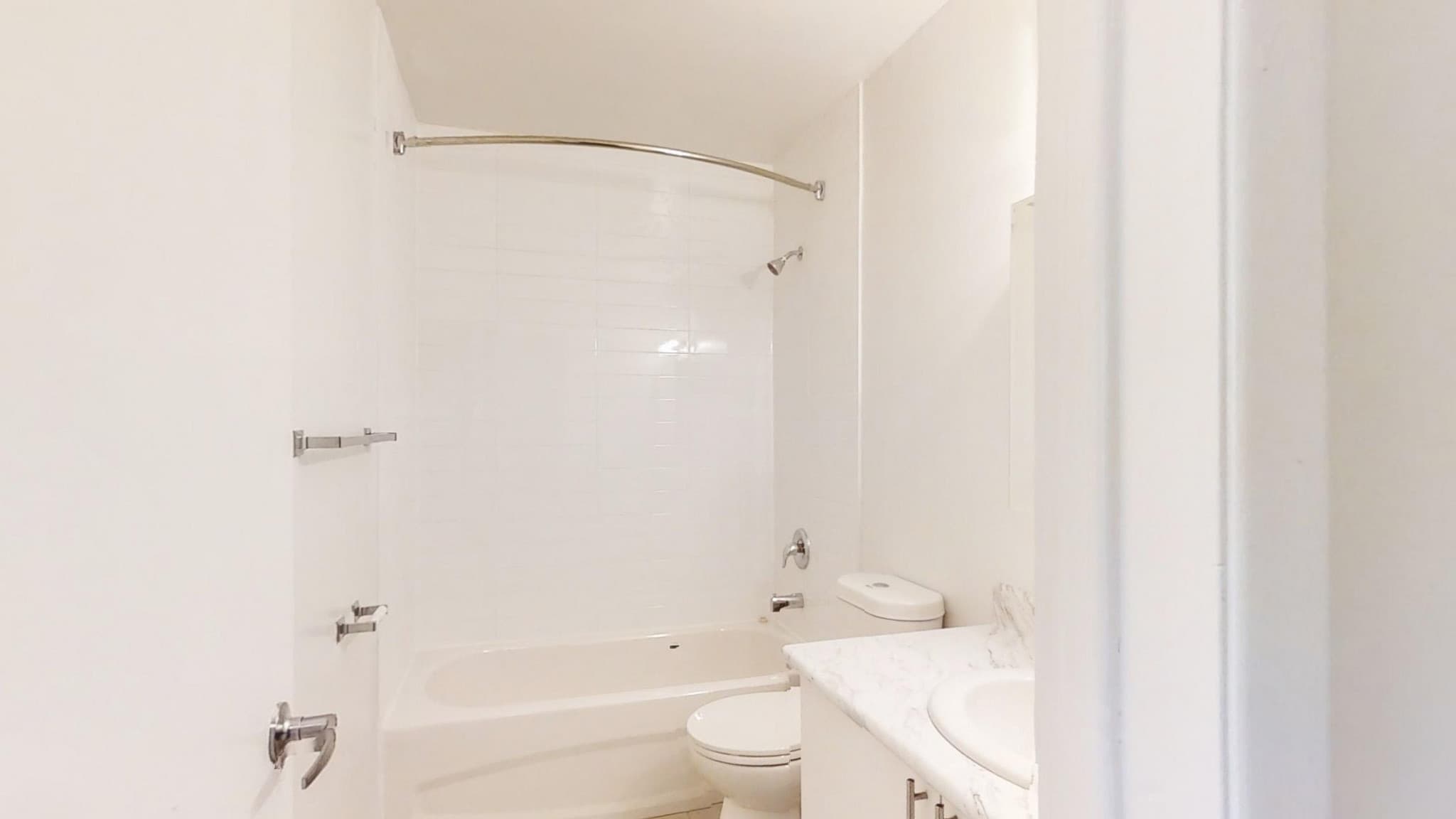 1-96 Red Cedarway — 3 Bedroom - Photo 8