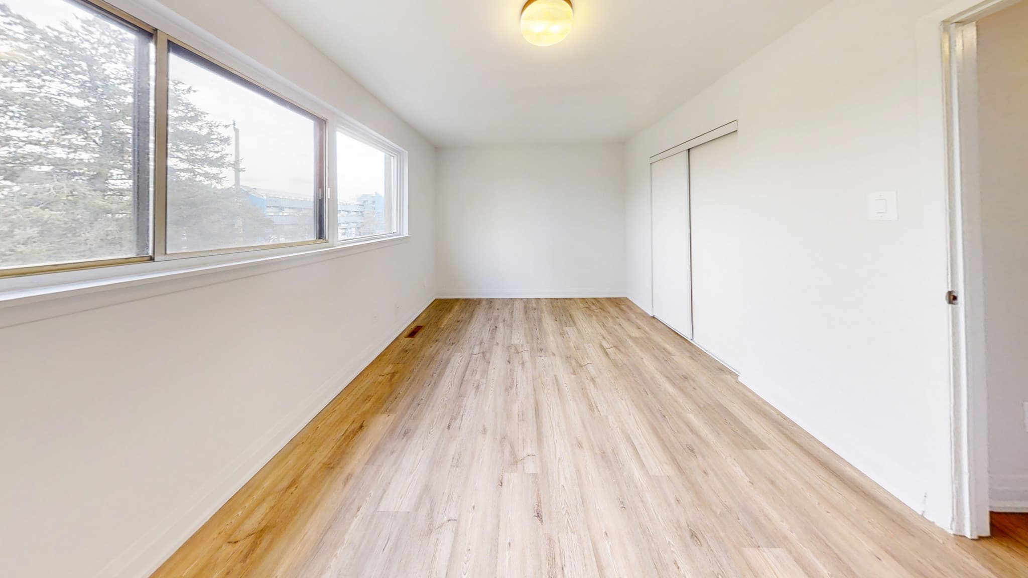 1-96 Red Cedarway — 3 Bedroom - Photo 4