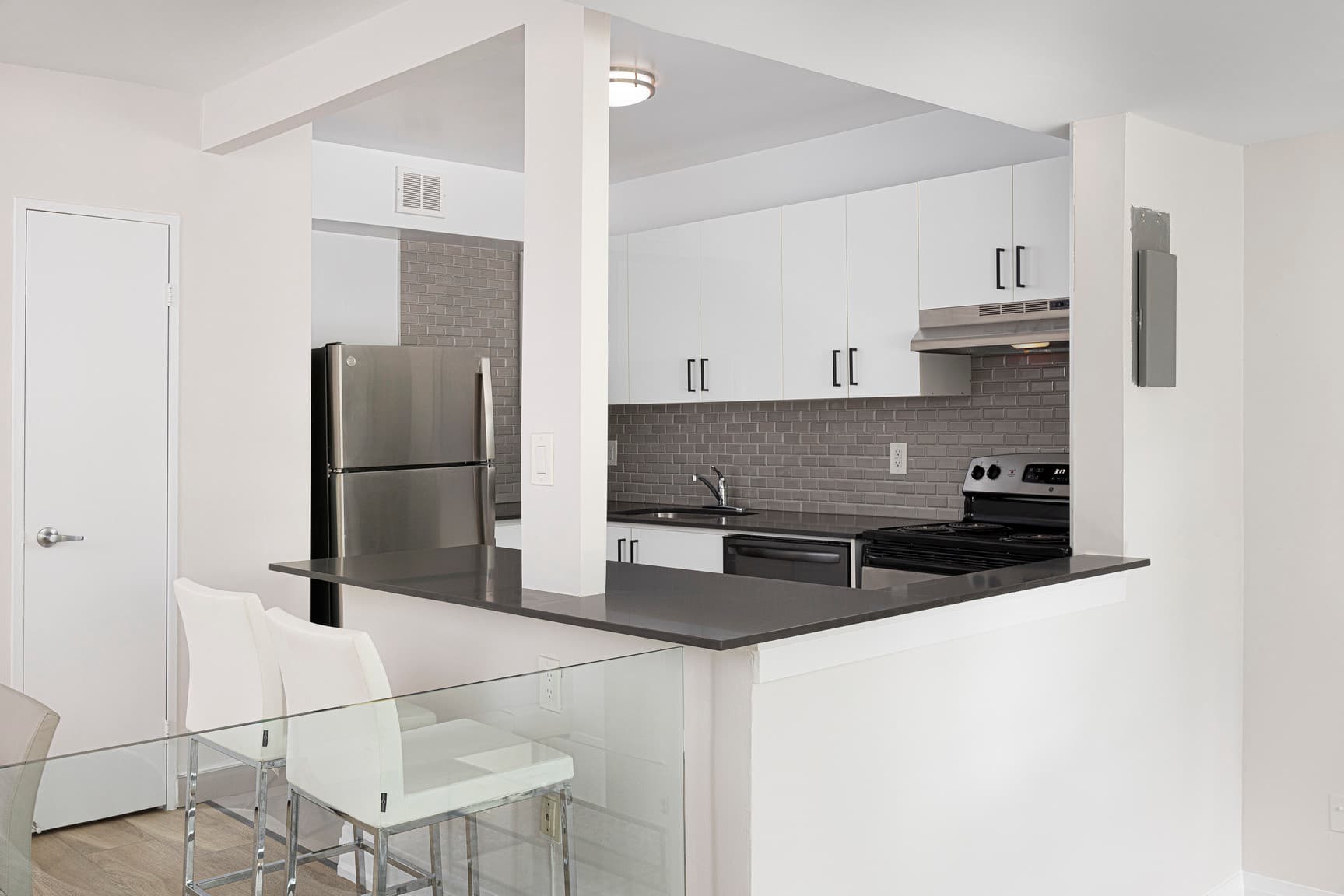Rosebury Square — 3 Bedroom - Photo 38