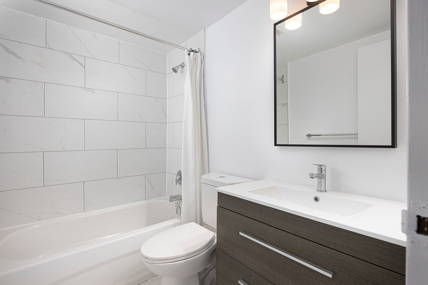 Rosebury Square — 3 Bedroom - Photo 42