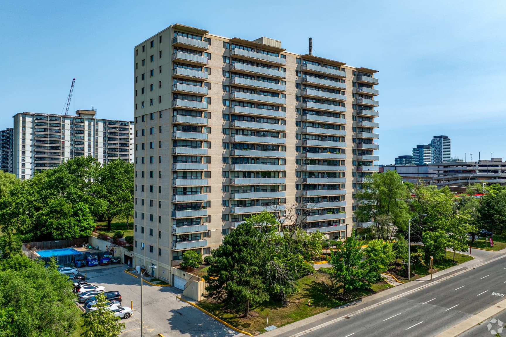 Sunrise Tower Apartments — 1 Bedroom - Photo 4