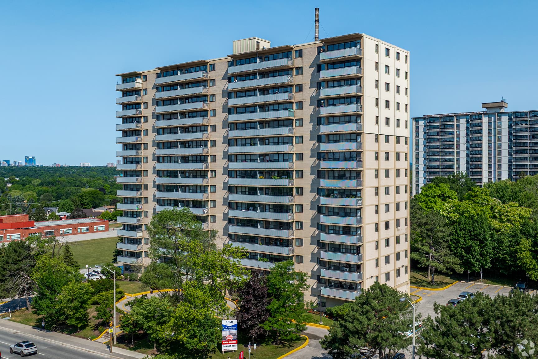 Sunrise Tower Apartments — 1 Bedroom - Photo 26